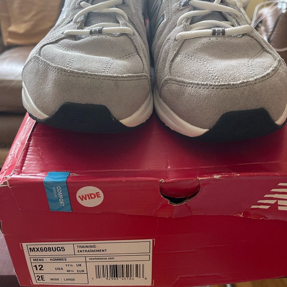 New Balance Men's 12E Gray suede Athletic Shoes.
Like new!